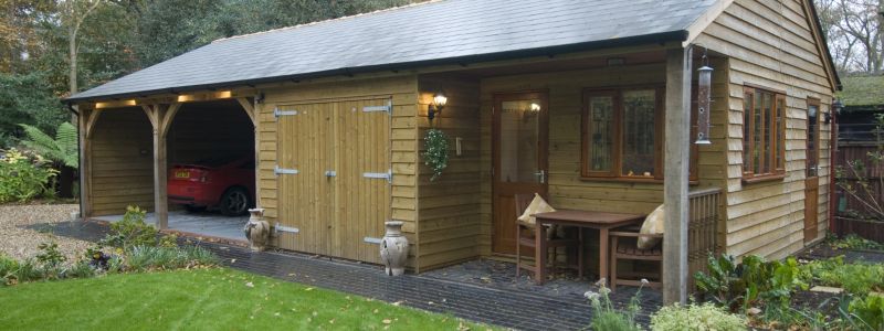 Customer case study: Two-bay carriage house with a garage and a home office in Guildford